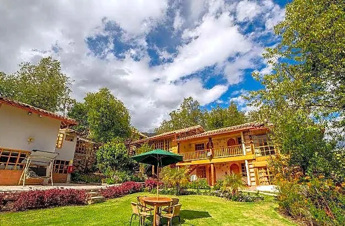 Iorana Hotel 3*